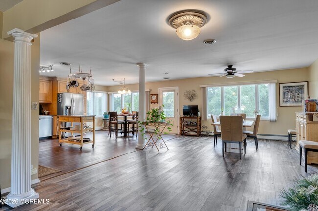 Building Photo - 251 Westbrook Dr