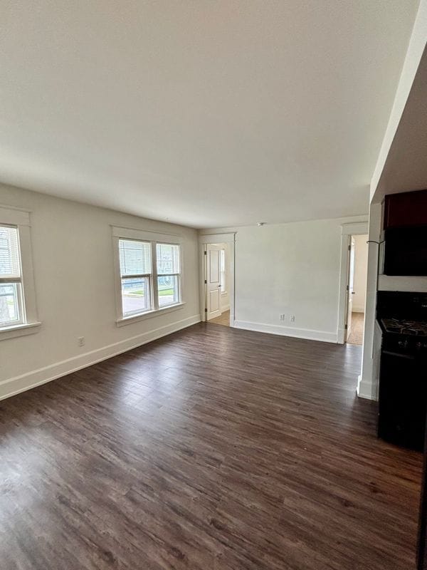 Building Photo - 90 Laverack Ave