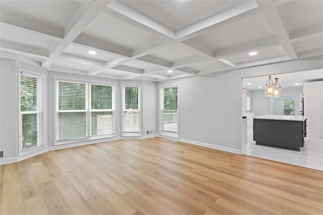 Building Photo - 2023 Stoneleigh Dr