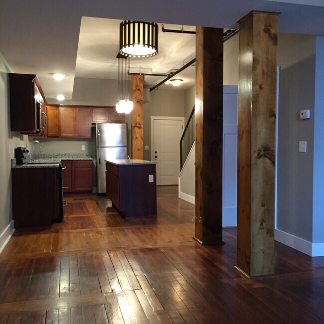 kitchen - 314 N Main St
