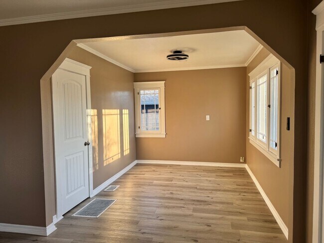 Foto del edificio - 3719 McKenzie St