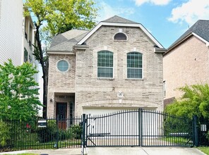 Building Photo - 7608 Janak Dr