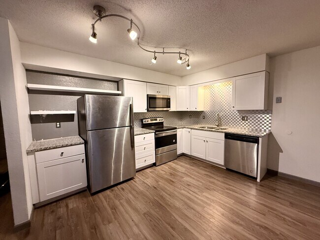 Foto del edificio - 209 NE Timbercreek Dr