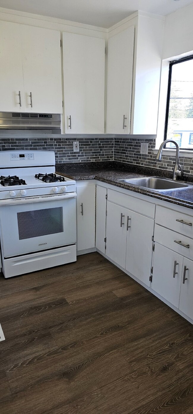 Foto del edificio - Stunning Capitola Home with Bonus Office &...