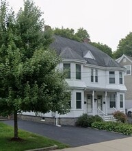 Building Photo - 44 Pond St