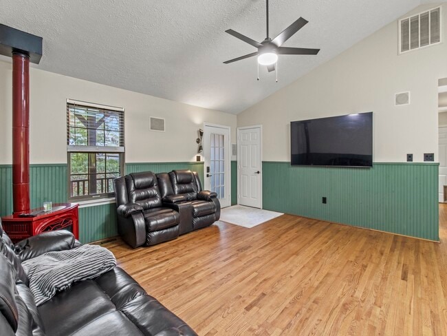 Building Photo - 11386 Sitting Bull Trl