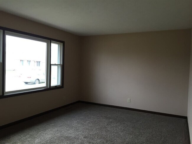Building Photo - Beautiful 3-BR 2-Bath Home with Finished Basement on Goshen's South Side Available