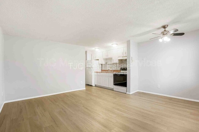 Building Photo - 1138 Corona St