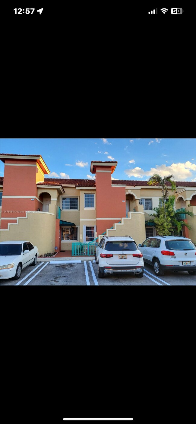 Foto del edificio - 7175 NW 173rd Dr
