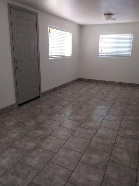 Foto del edificio - Charming 2 Bed/ 1 Bath Remodeled