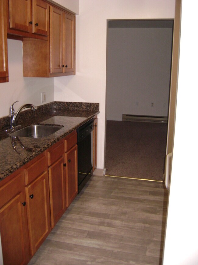 Foto del edificio - 3BR Townhome with garage! This house will go fast!!