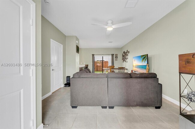Foto del edificio - 23082 SW 129th Pl