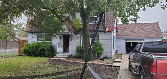 Building Photo - 306 W Wallisville Rd