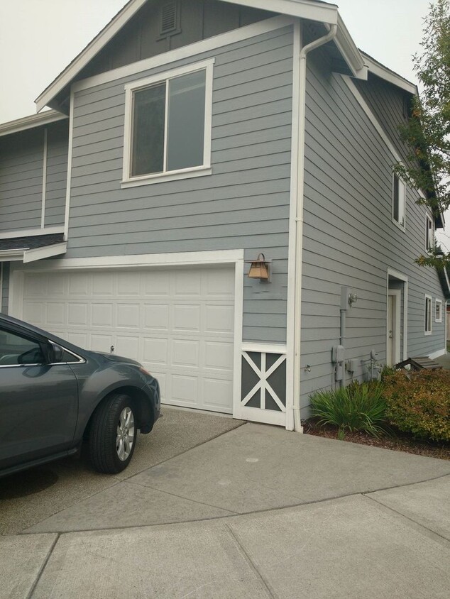 Foto principal - South Hill Duplex- Two Bedrooms Plus Bonus...