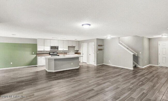 Foto del edificio - 2651 Firethorn Ave