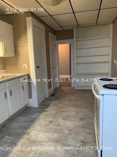 Building Photo - 413 3rd St NE Massillon