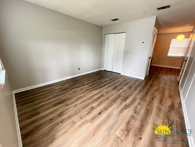 Building Photo - Great 2 Bedroom Townhouse in Fort Walton Beach