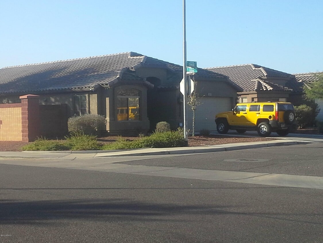 Foto principal - 11351 W Chase Dr