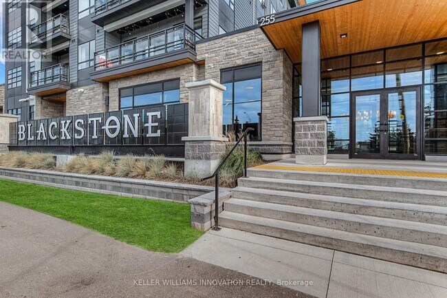Photo du bâtiment - 255-255 Northfield Dr E