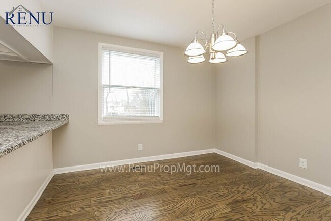 Building Photo - 4911 Pearson Pl
