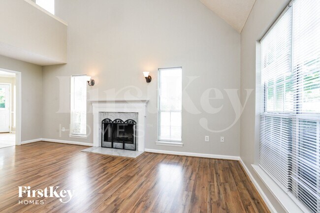 Foto del edificio - 152 Laurel Woods Dr