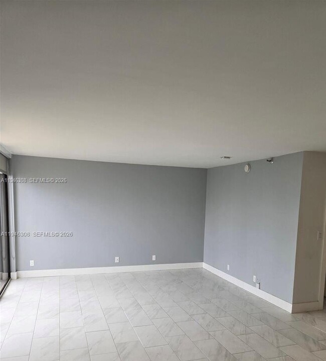 Building Photo - 290 174th St St