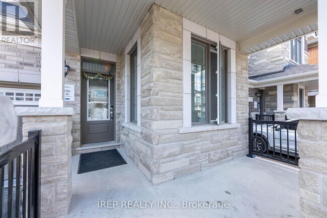 Building Photo - 1355 Glamorgan Mnr