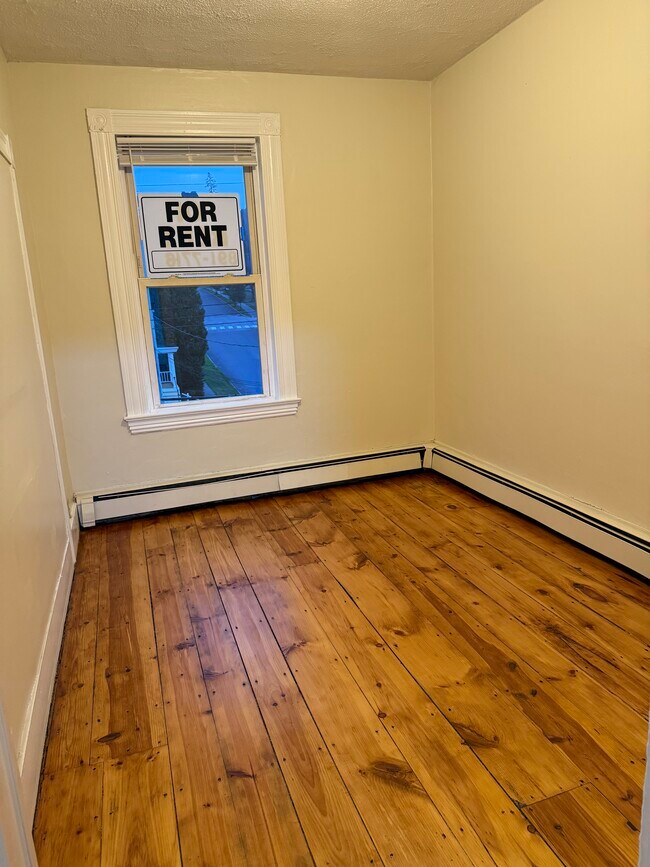 Bedroom 3 - 62 4th St