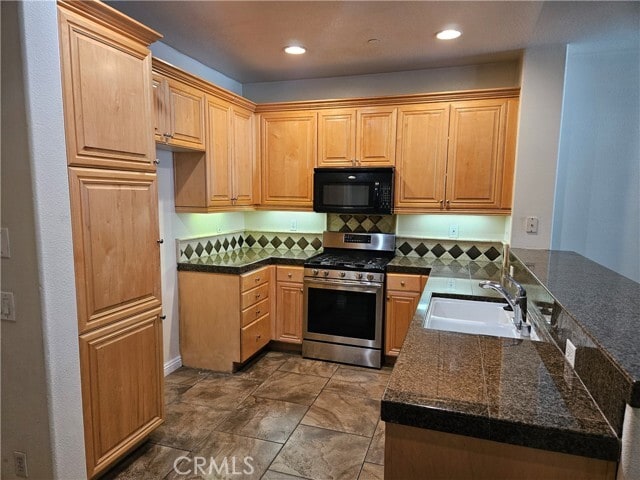 Building Photo - 13525 Mashona Ave
