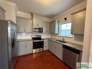 Building Photo - 540 Fairview Cir