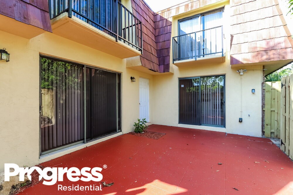 5608 Malt Dr, Fort Myers, FL 33907 Townhome Rentals in Fort Myers FL