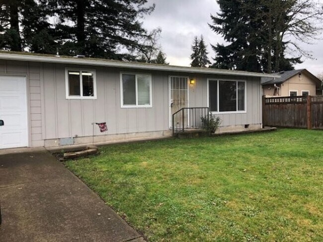 Foto del edificio - 3 Bedroom House in West Eugene