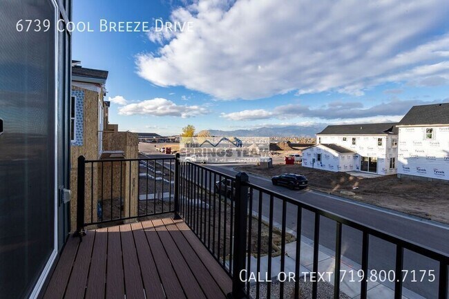 Foto del edificio - 6739 Cool Breeze Dr