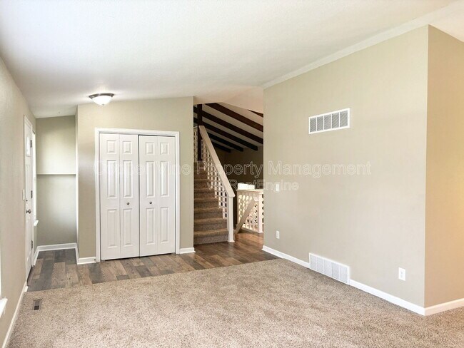 Building Photo - 9319 W 92nd Ave