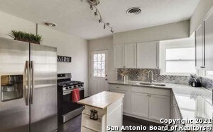Foto del edificio - 2102 W Mistletoe Ave