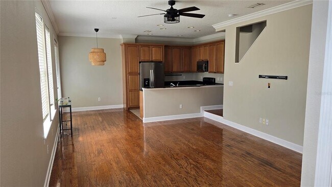 Building Photo - 306 S Westland Ave
