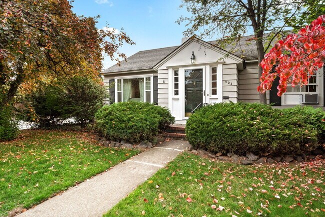 Building Photo - 403 W. 28th Ave.