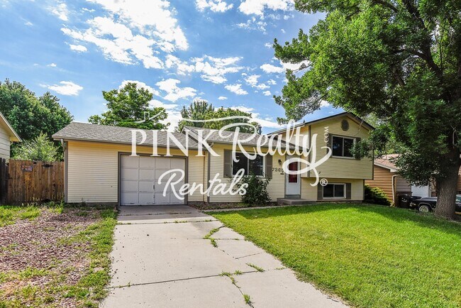 Photo - 7365 Woodstock St House