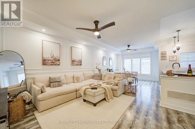 Building Photo - 2435 Greenwich Dr