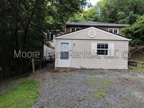 Building Photo - 348 Browning Ave
