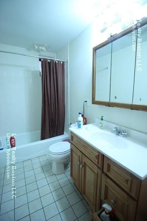 Foto del edificio - 1435 Commonwealth Avenue