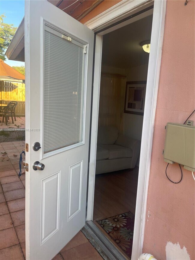 Foto del edificio - 1720 SW 70th Ave
