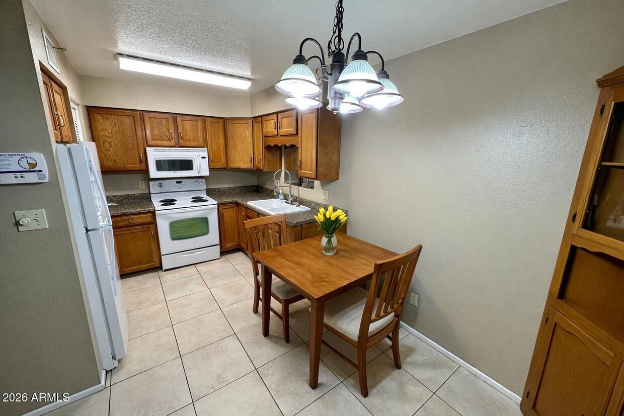 Foto del edificio - 6441 E Butte St