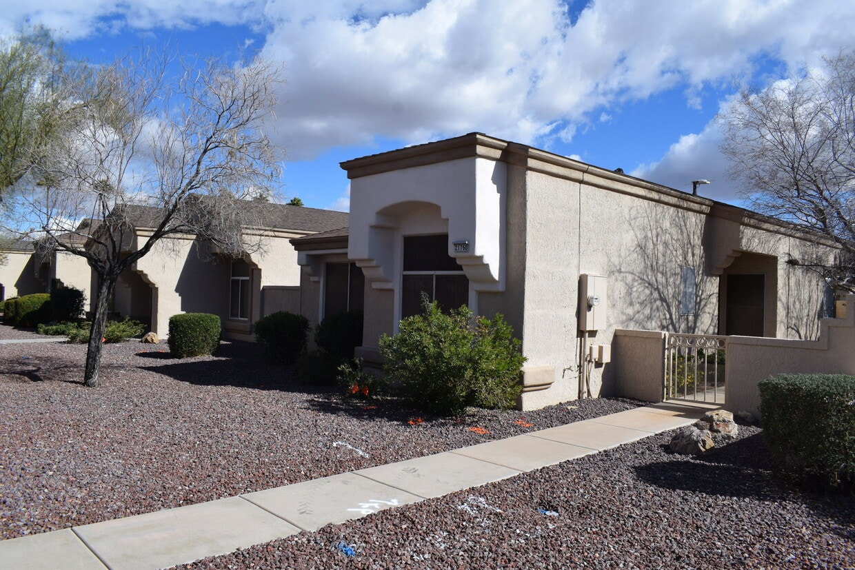 21760 N Limousine Dr, Sun City West, AZ 85375 Townhome Rentals in Sun