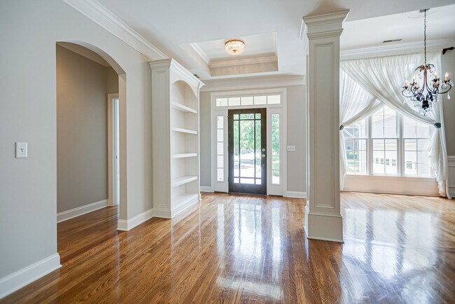 Foto del edificio - Beautiful Home in Willow Springs Just Minutes to Downtown Franklin