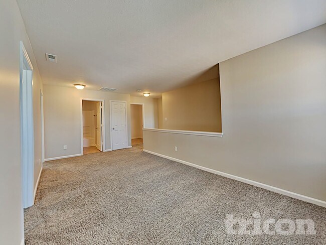 Foto del edificio - 2345 Cedarmill Dr