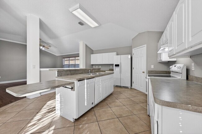 Foto del edificio - 1602 Trent St