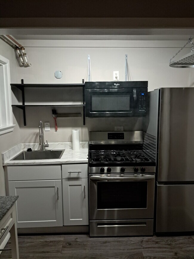 Building Photo - 107 N Public Rd