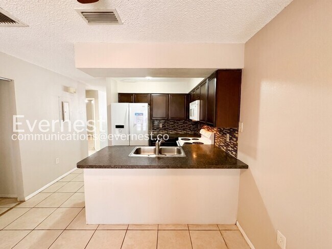 Foto del edificio - 1059 Spirit Lake Rd