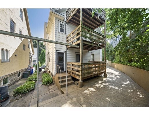 Building Photo - 9 Parkwood Terrace